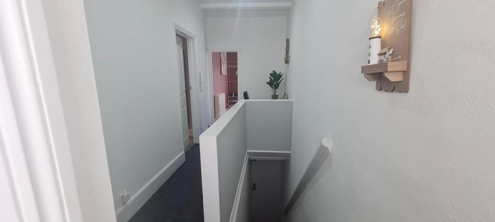 Westcliff-On-Sea Modern 2 Bedroom Apartment - Free Parking Southend-on-Sea Exteriér fotografie
