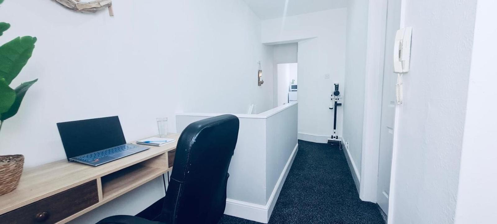 Westcliff-On-Sea Modern 2 Bedroom Apartment - Free Parking Southend-on-Sea Exteriér fotografie