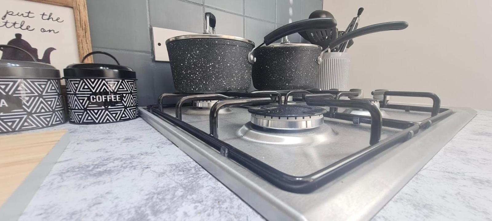 Westcliff-On-Sea Modern 2 Bedroom Apartment - Free Parking Southend-on-Sea Exteriér fotografie