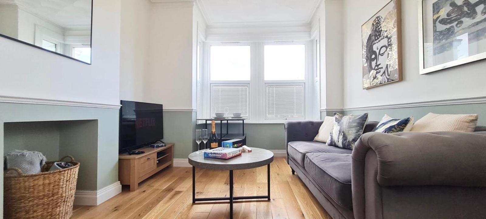 Westcliff-On-Sea Modern 2 Bedroom Apartment - Free Parking Southend-on-Sea Exteriér fotografie